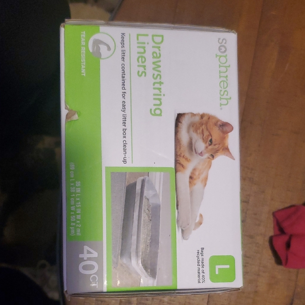 About 1/2 Box Tear-Resistant White Cat Litter Liners
